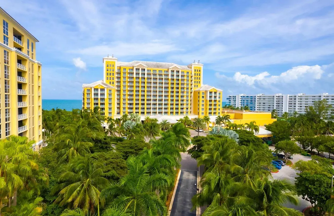 Lovely Deluxe Unit Located At Ritz Carlton - Key Biscayne!-1